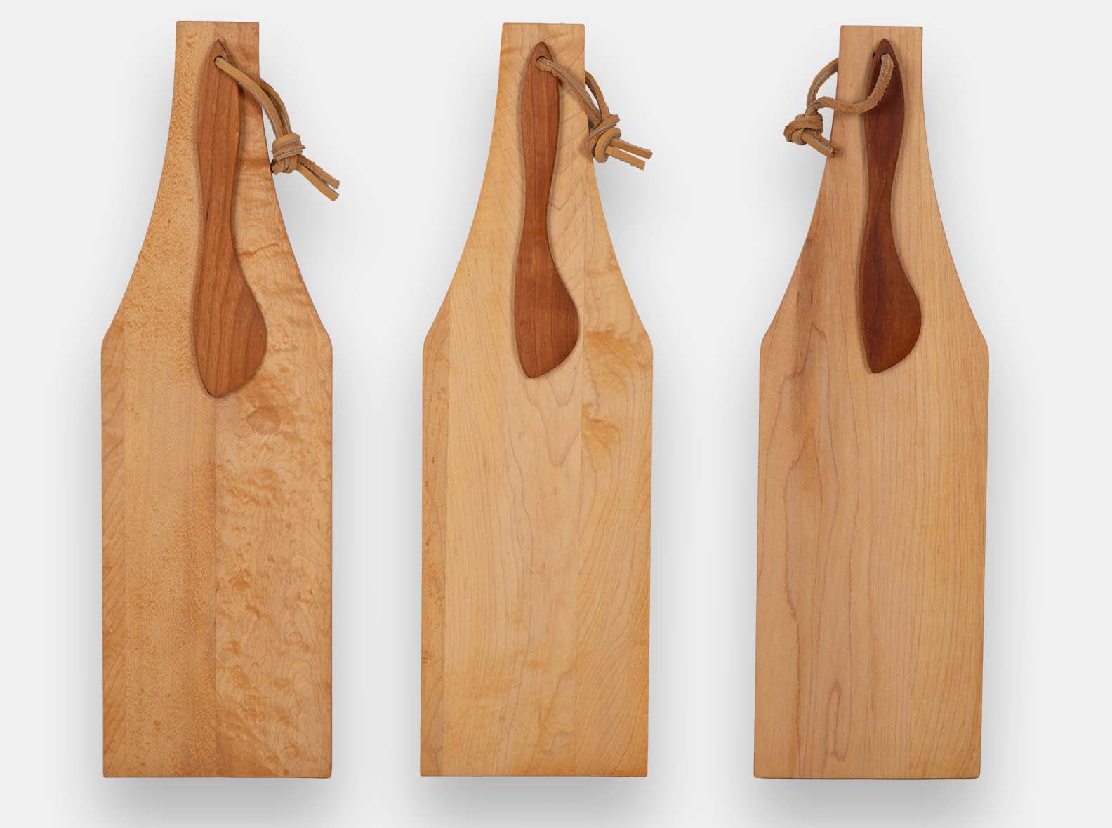 Maple Wine Bottle Platter with Wood Spreader